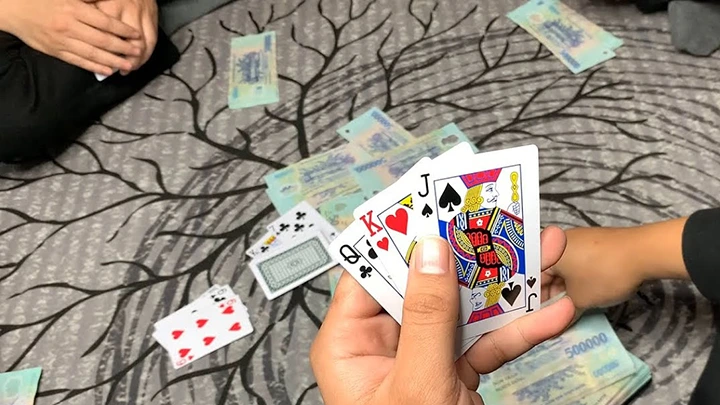 Bài liêng Da88 - Khám phá cách chơi tựa game bài hấp dẫn 2 Lưu ý chơi bài liêng